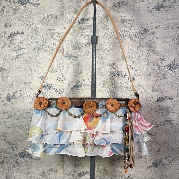Mary Frances Floral Ruffle Beaded Shoulder Bag Boho Style - Picture 1 of 12
